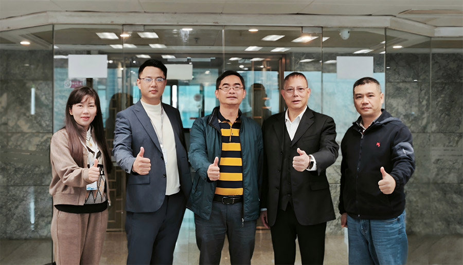 协会领导代表一行拜访市财政局